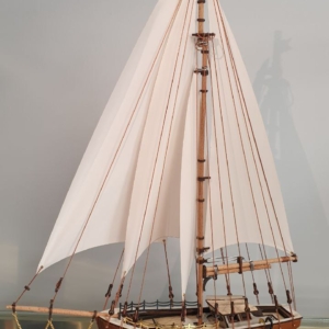 کشتی چوبی دکل بلند ، صادراتی ابعاد : ارتفاع ۶۰ سانت ،عرض ۴۰ سانت